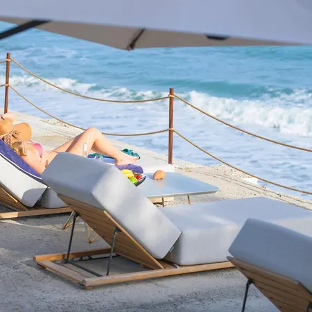 Iconic Prive Beachfront * Mola Kalyva