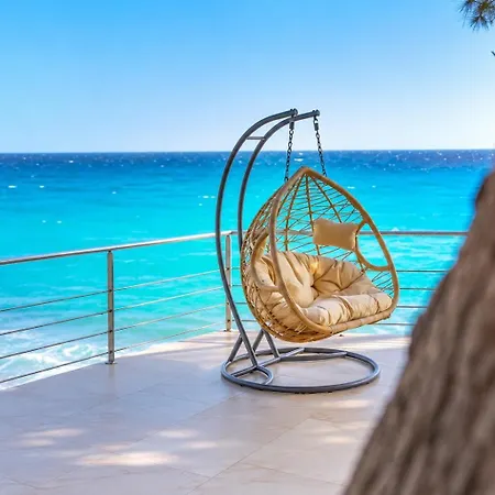 Iconic Prive Beachfront Villa *