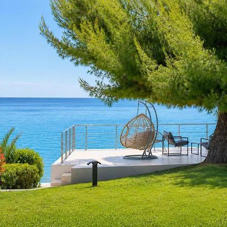 Iconic Prive Beachfront Móla Kalíva