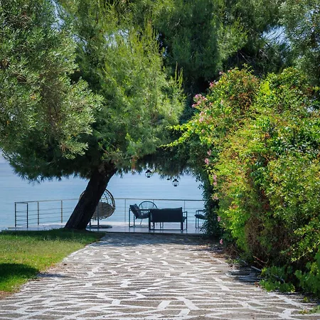 Iconic Prive Beachfront *