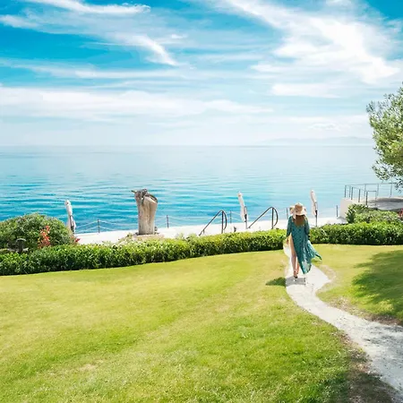 Iconic Prive Beachfront *