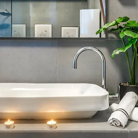 Вилла Iconic Prive Beachfront Мола-Калива