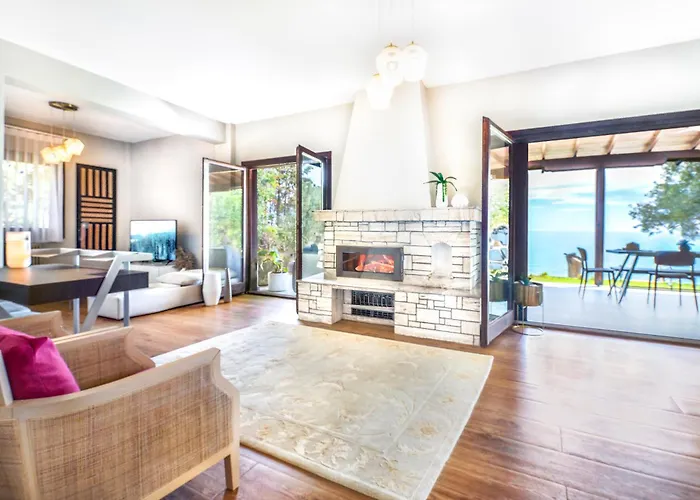 Iconic Prive Beachfront *