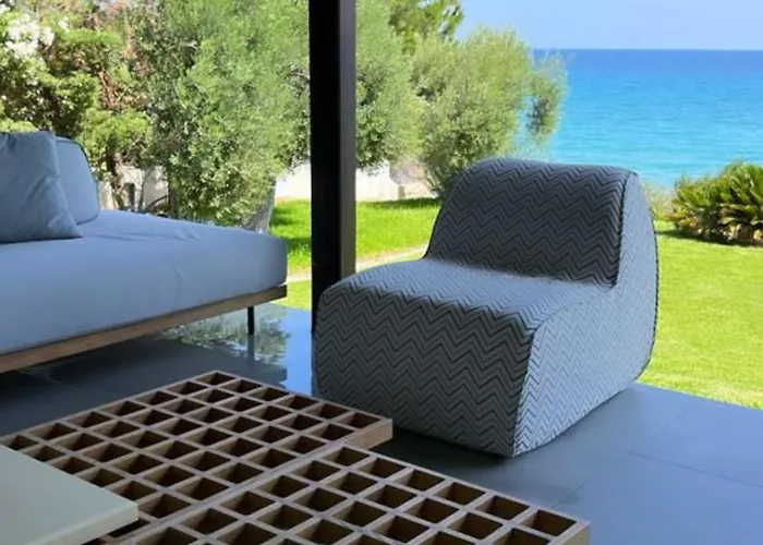 Villa Iconic Prive Beachfront Mola Kalyva